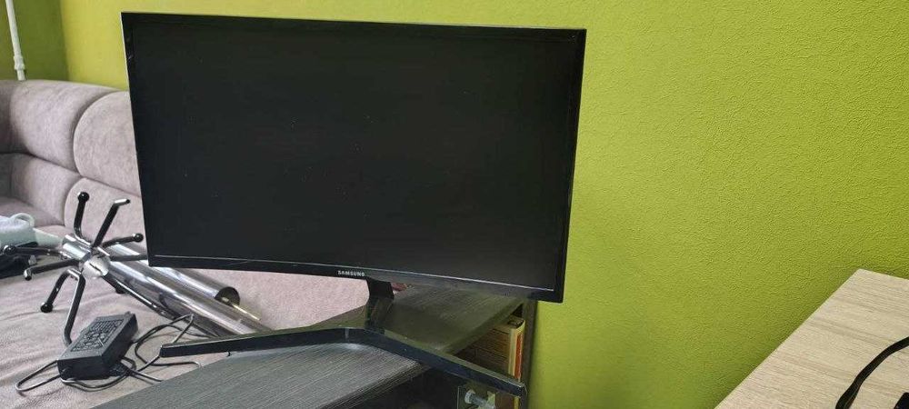 Mонитор 23.5" Samsung Gaming C24RG50 (LC24RG50FQIXCI)