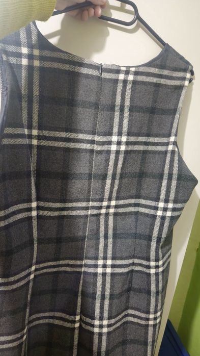 Sukienka w kratę r.46