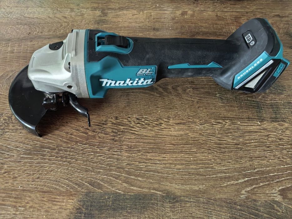 Makita LXT 18v Brushless cordless Combo set with accessories