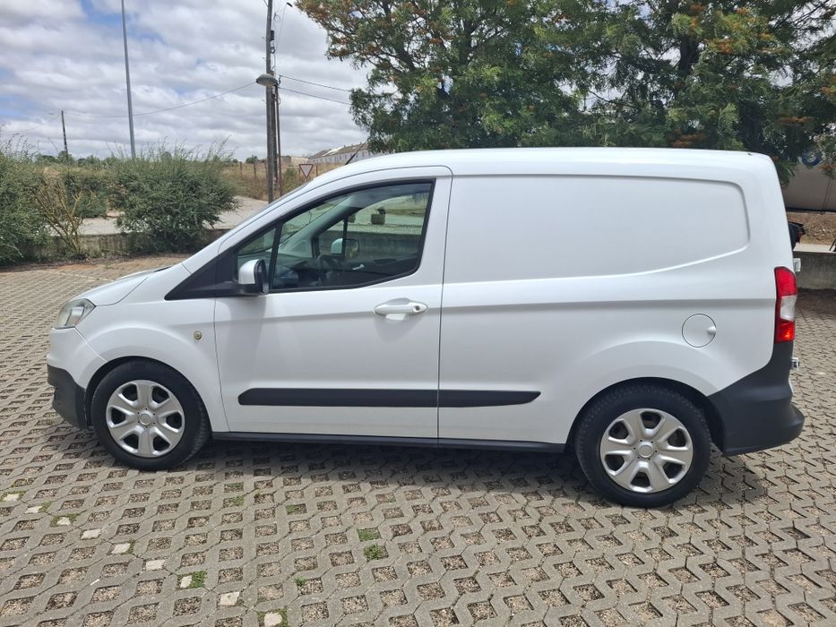 Ford transit courier 1.5 tdci   Possibilidade de financiamento