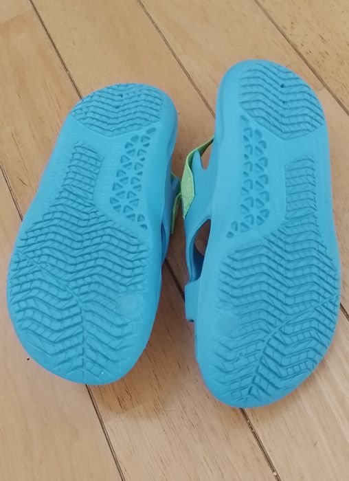 Chinelos de piscina Decatlhon