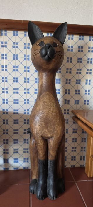 Gato em madeira  maciça
