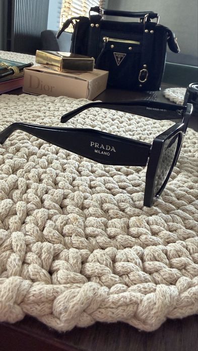 Okulary damskie Prada