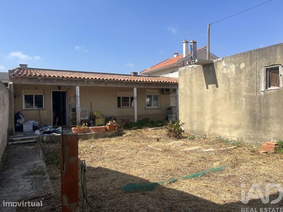 Casa / Villa T2 em São Domingos de Rana de 71,5 m2