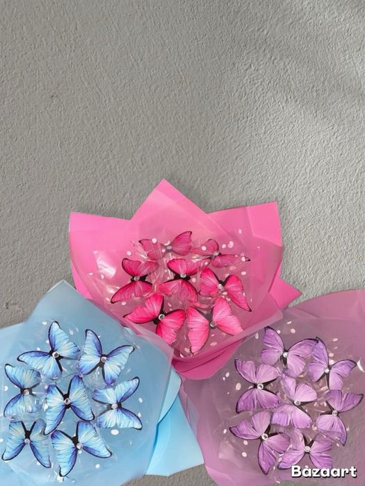 Букети з метеликів з ілюмінацією