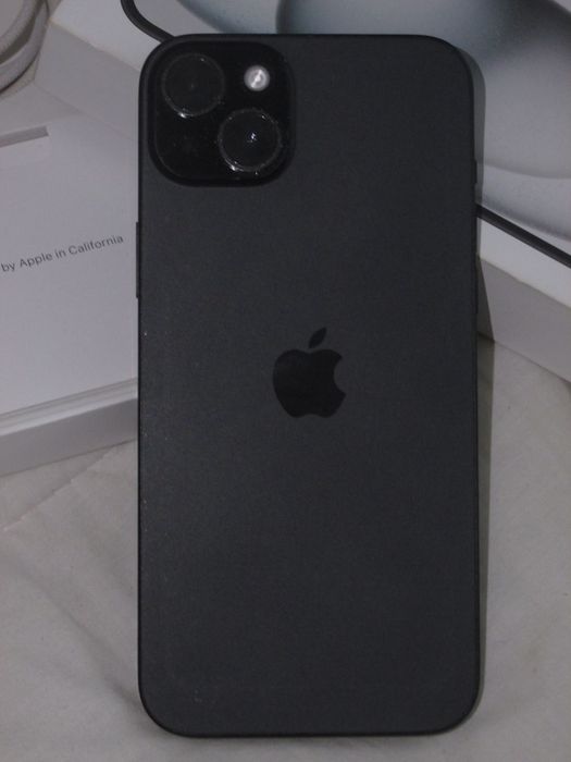 iPhone 15 Plus 256 GB– Como novo, com caixa e acessórios originais