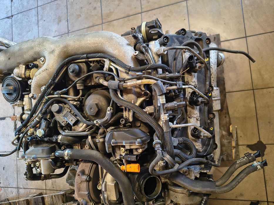 Audi A4 Q5 silnik CCW 3.0 TDI