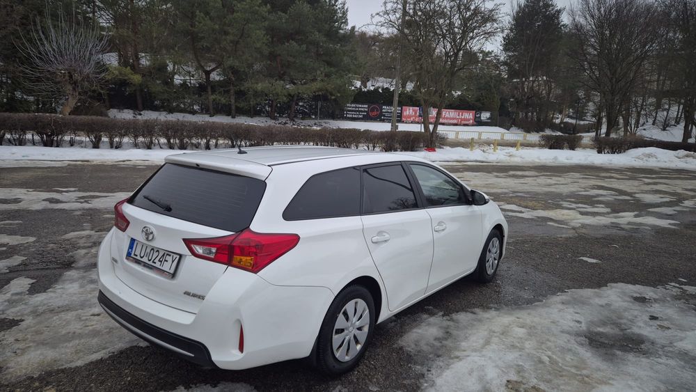 Toyota auris 1.4 d4d 2014 r. kombi drugi wlasciciel