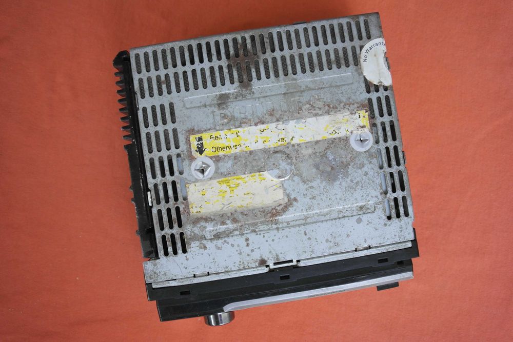 Автомагнитола Philips CEM-210 USB, AUX
