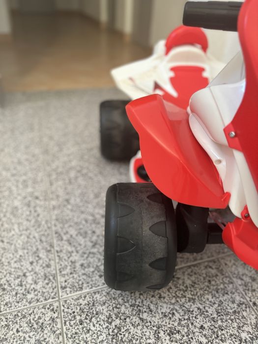 Moto 4 infantil bateria