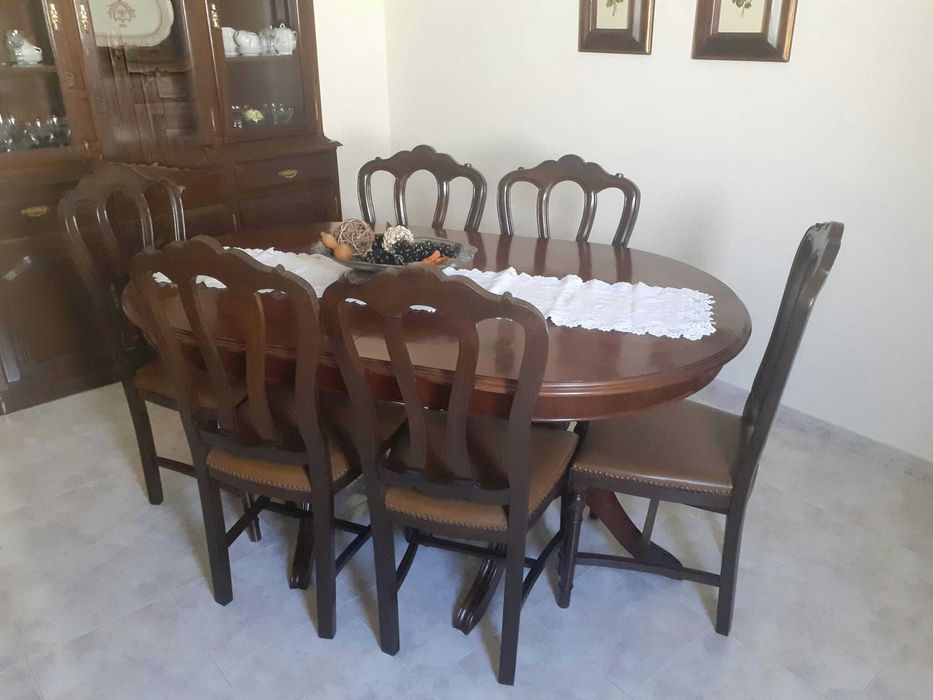 Mesa extensível em bom estado