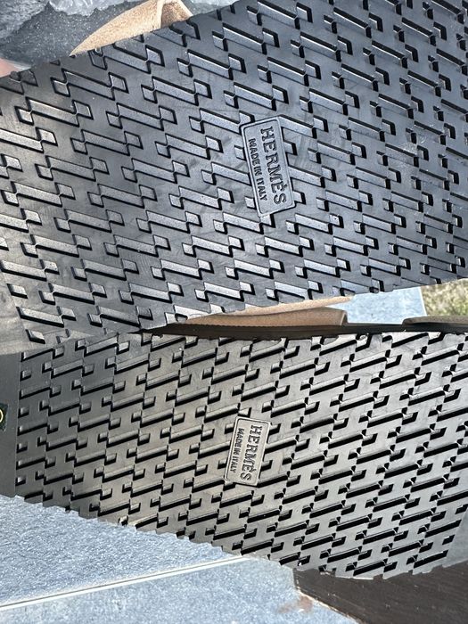 Beżowe klasyczne  Klapki Hermes 41 26 cm