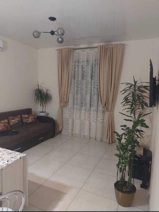 Продам добротный дом в  Великодолинском