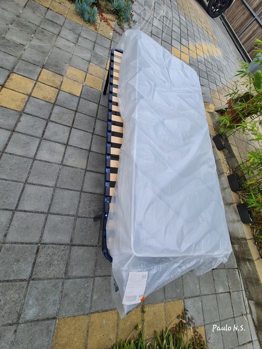 Estrado com colchão