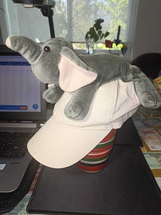 Детская кепка со слоником. Таиланд.
