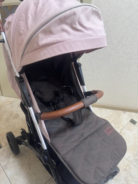 Продаю прогулянковий візок Carrello Astra в гарному стані