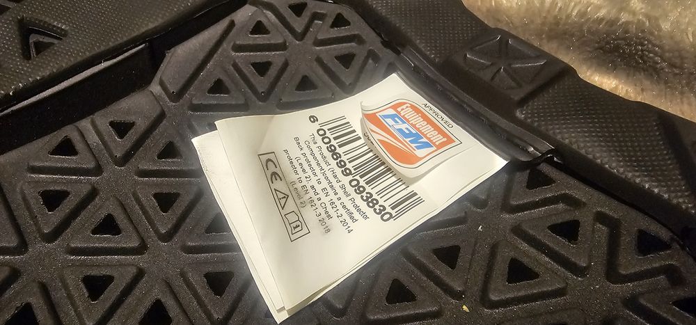 Zbroja LEATT Body Protector 6.5 roz. M /L