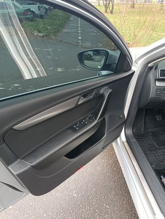 Volkswagen Passat VARIANT B7 2012