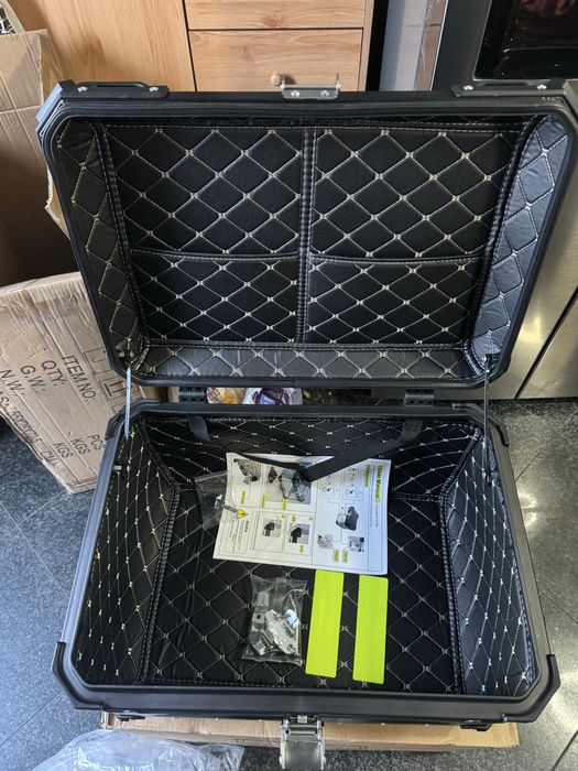 Top Case 65l em Aluminio preto ou cinzento - Novas