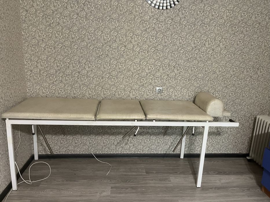 Самовывоз из Винницы. Продам массажный  стол.
