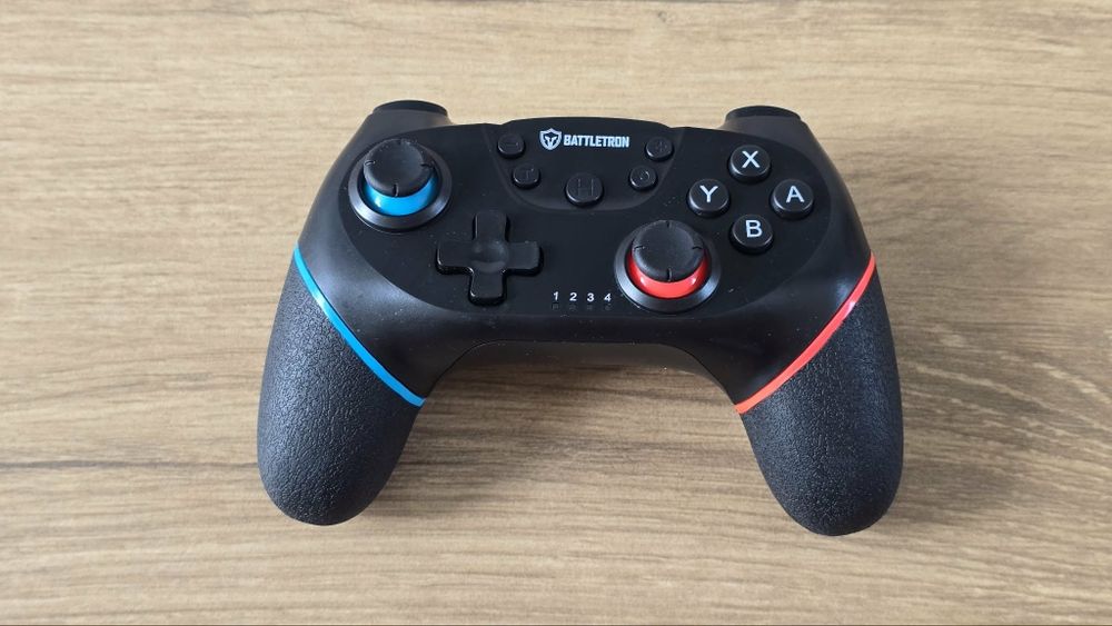 Konsola Nintendo Switch OLED + nowy pad Battletron