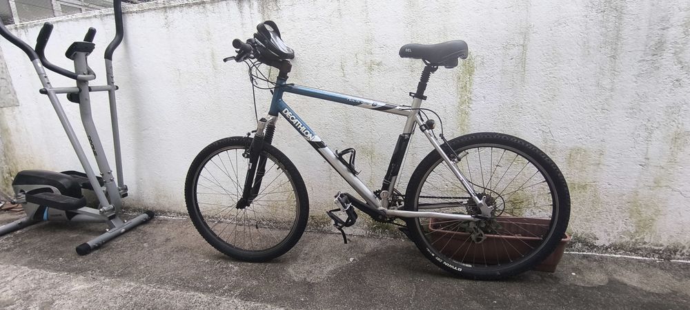 Bicicleta Decathlon Rockrider 5.3 com 8+3 velocidades