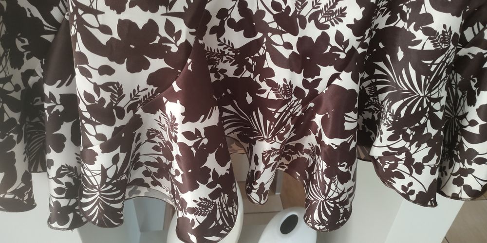 Spódnica w rozmiarze L