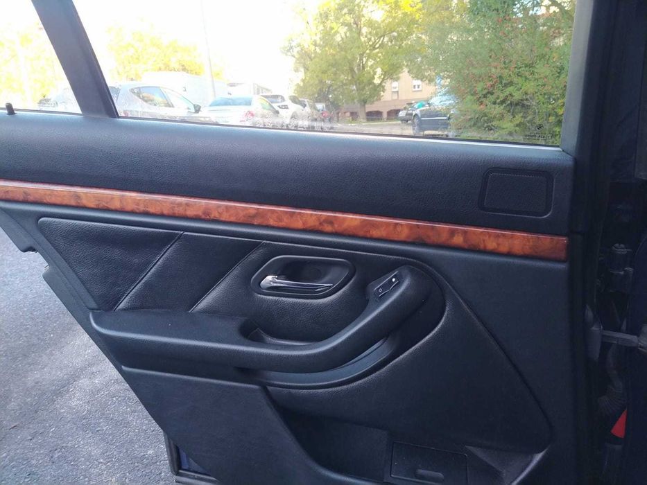 BMW 523i E39 (peças para venda)