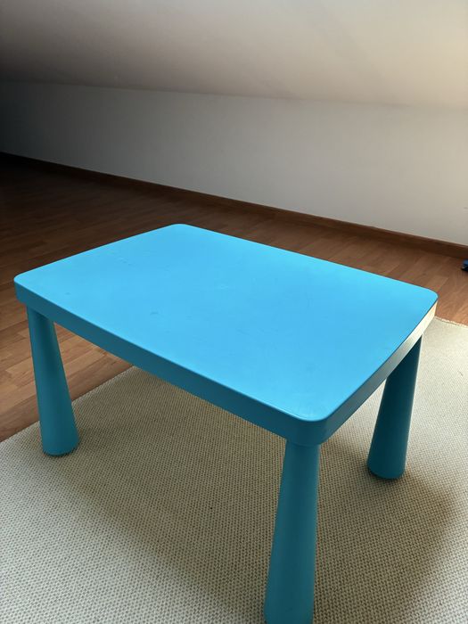 Mesa e 4 bancos ikea Mammut