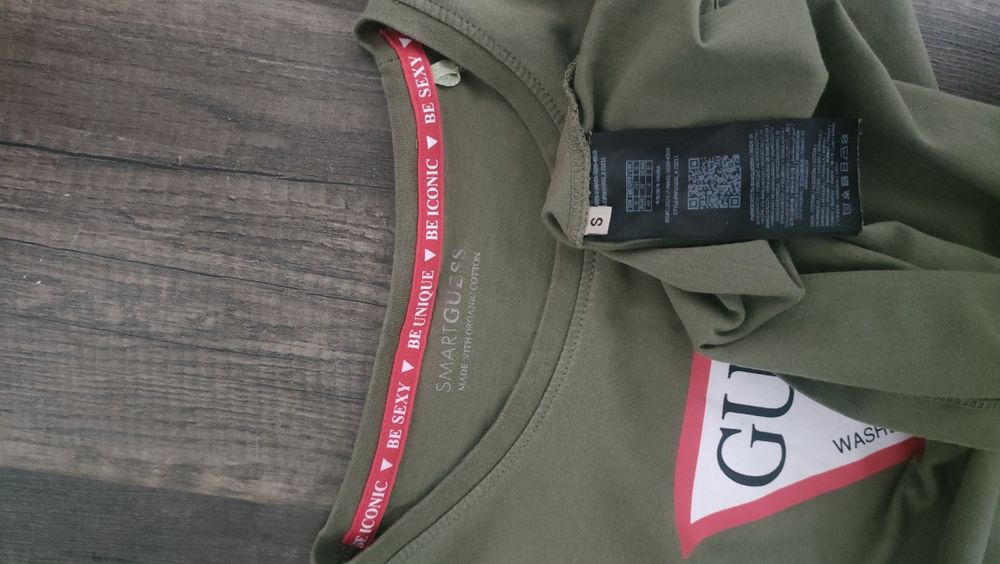 świetny t-shirt GUESS