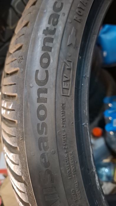 1x Continental AllSeason Contact2 Ev v 225/40/18  92yxl 7mm z 24 rok