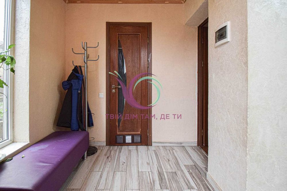 Частина затишного будинку з теплою підлогою за вул. Садова