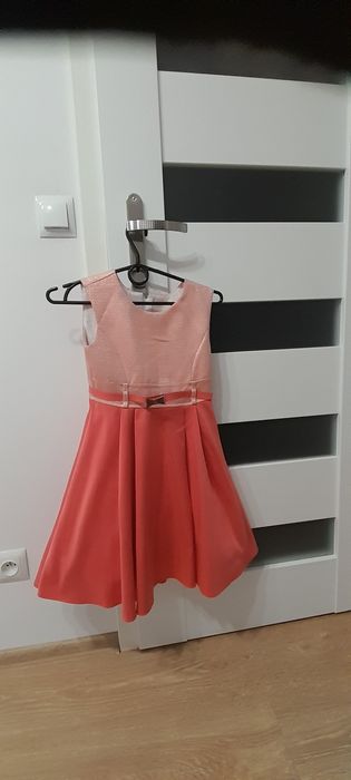 Sukienka na krótki rękaw