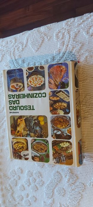 Dois  livros de cozinha