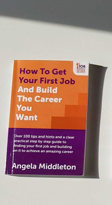 Książka How to get your first job