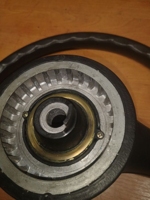 Kierownica  bmw mtech 1 e30 e34 e28