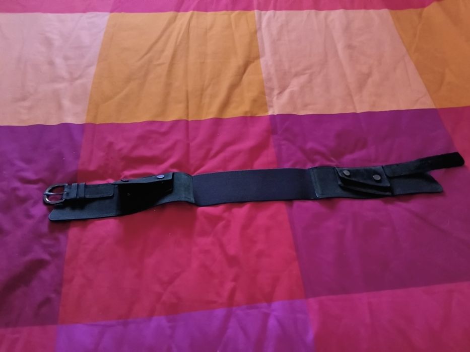 Cinto Largo em Camurça Castanha com Fivela Prateada!