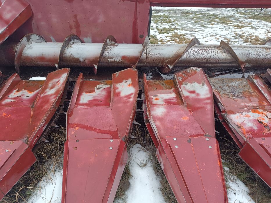 Продам соняшникову жатку Falcon 870