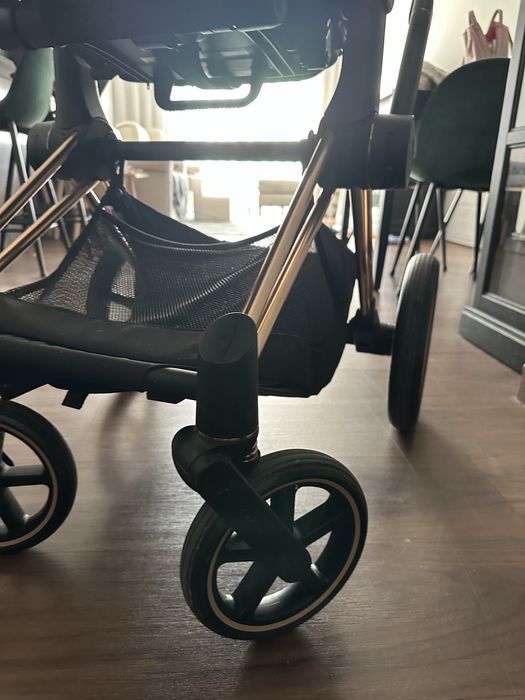 Carrinho Cybex com alcofa ovo