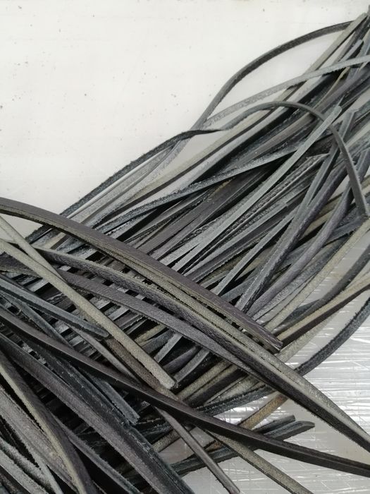 Rzemienie skórzane czarne