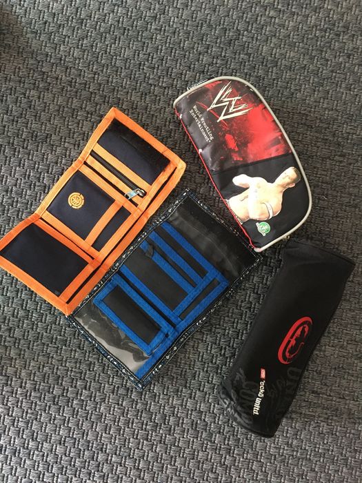 Lote 2 estojos + 2 carteiras