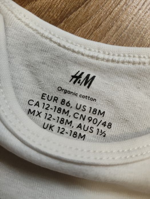 Body  H&M  r. 86