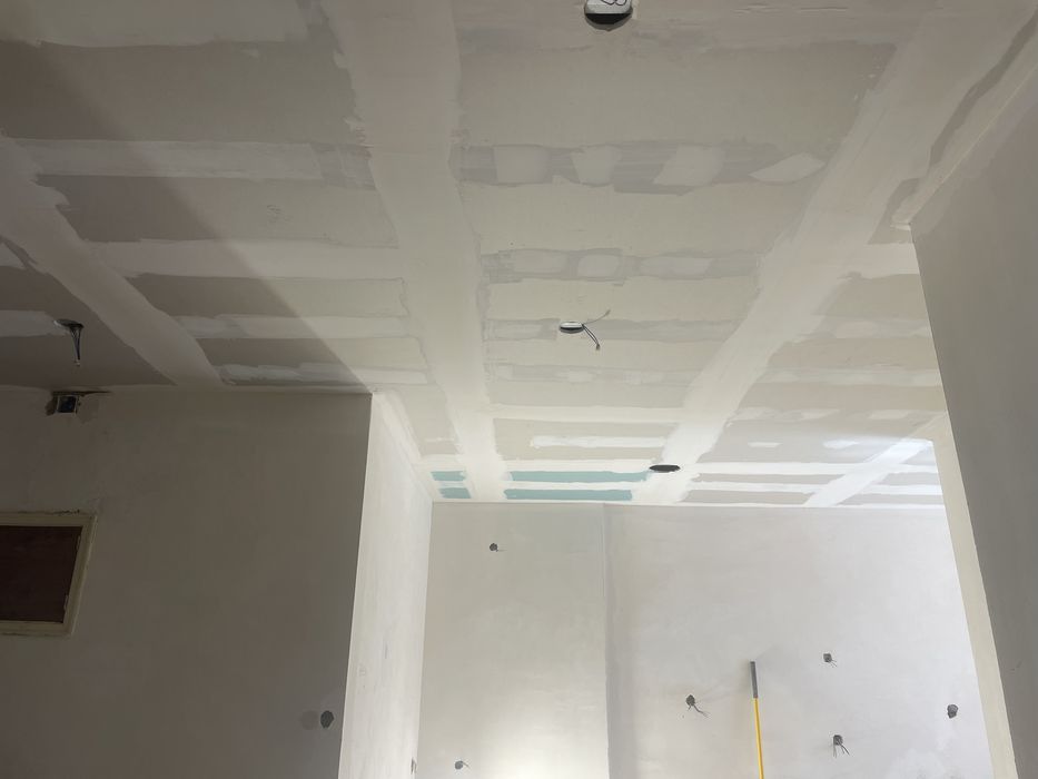 Trabalhamos  com pintura e revestimentos em pladu,Orçamentos gratuito!