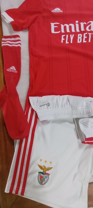 Equipamento Benfica