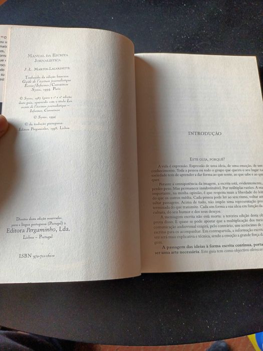 "Manual da Escrita Jornalística" por Jean-Luc Martin-Lagardette