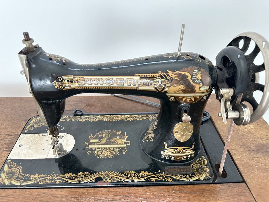 Máquina de costura singer antiga