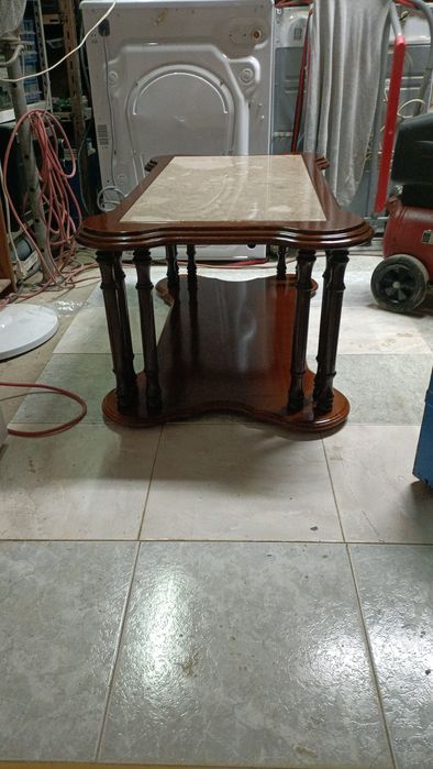 Mesa  em  madeira com pedra  mármore