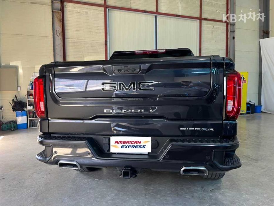 2023 GMC Sierra можна придбати на фонд або під УБД
