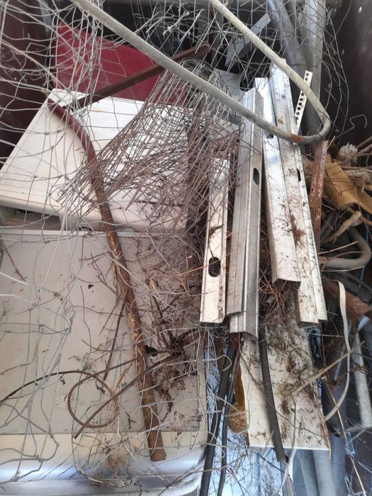 Sucata metais  à venda – conforme fotos.