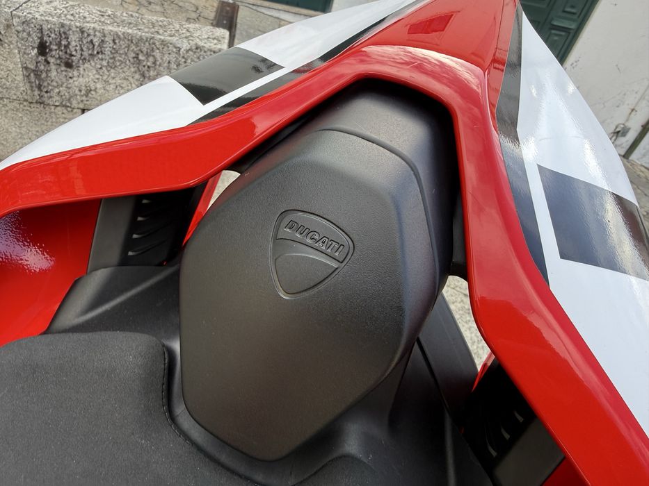 Ducati Panigale V4S